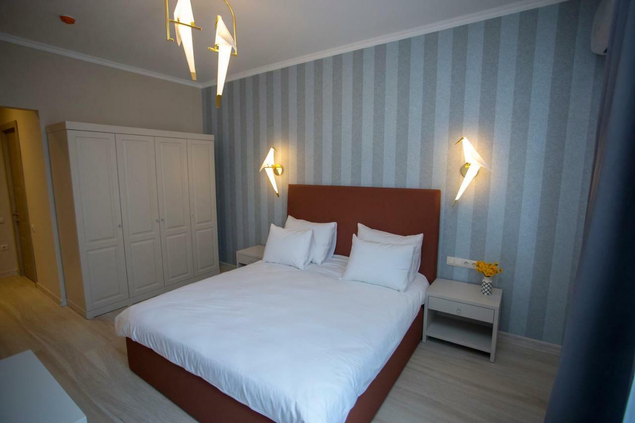 Downtown Hotel 巴统 外观 照片