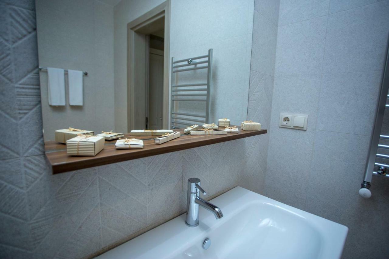 Downtown Hotel 巴统 外观 照片